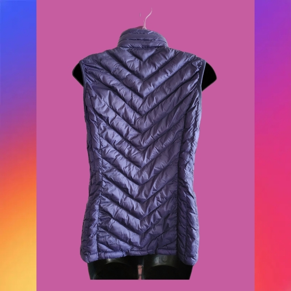 32 DEGREE HEAT WOMAN'S PURPLE VEST S EUC - Picture 3 of 6